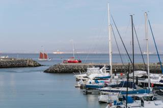 To Let 2 Bedroom Property for Rent in Mouille Point Western Cape